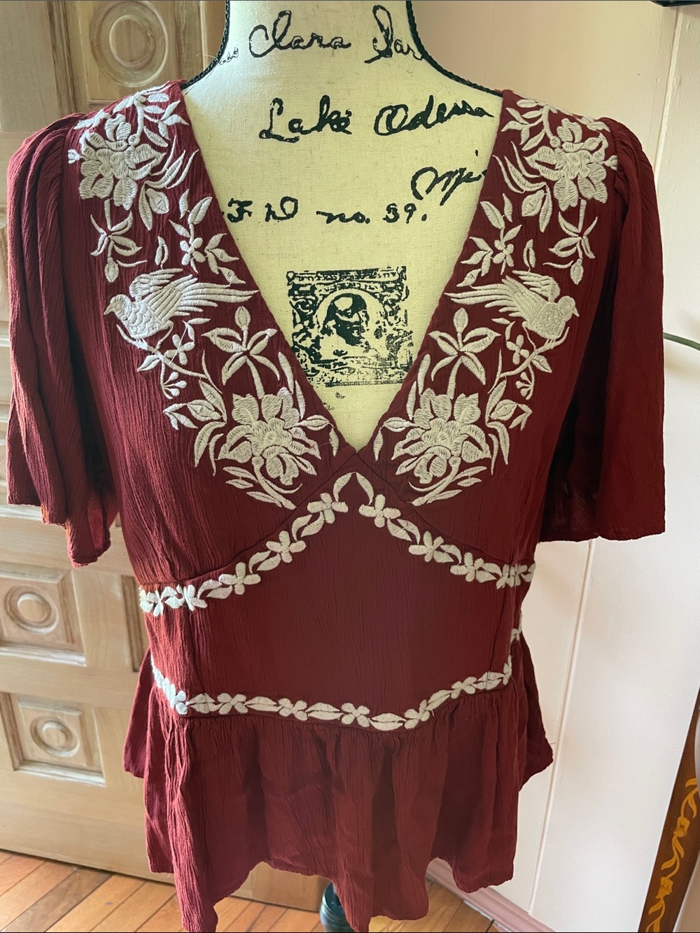 Knox Rose Maroon V-Neck Tunic with White Floral Embroidery
